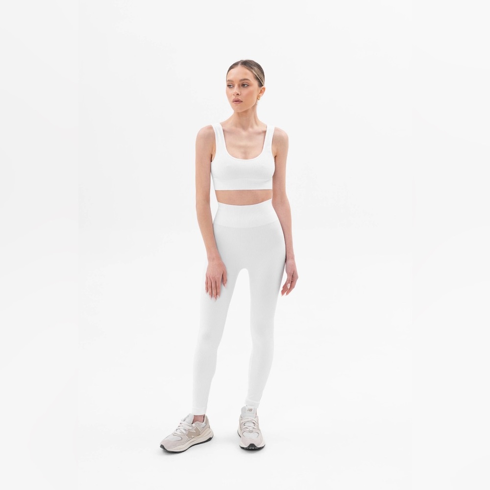 2 Piece Set 🖤 7/8 Ribbed Vibe Yoga Bra & Leggings Set NWT